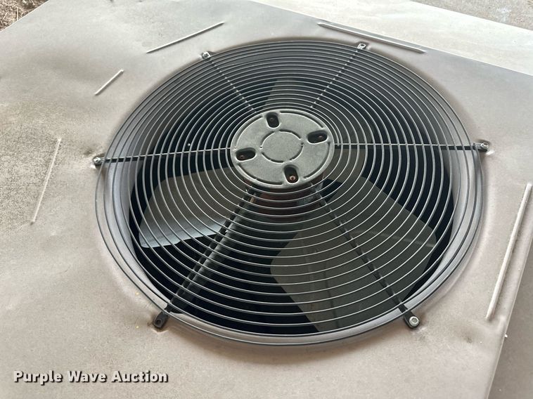 image for item OC9360 (2) Carrier HVAC units