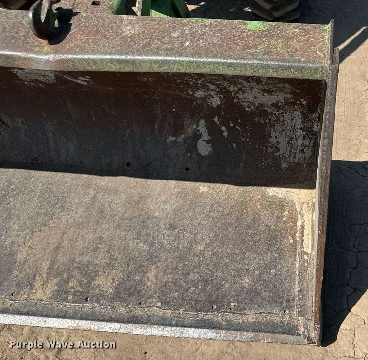 image for item OC9413 John Deere 260 loader