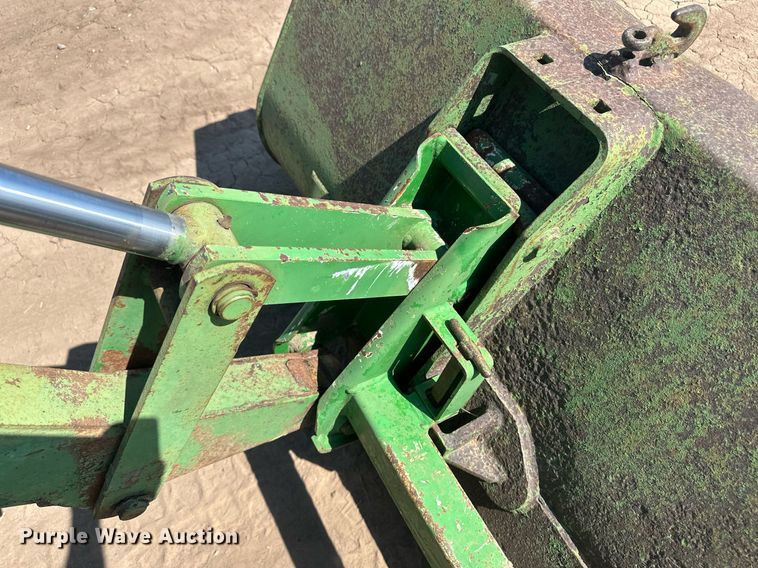 image for item OC9413 John Deere 260 loader
