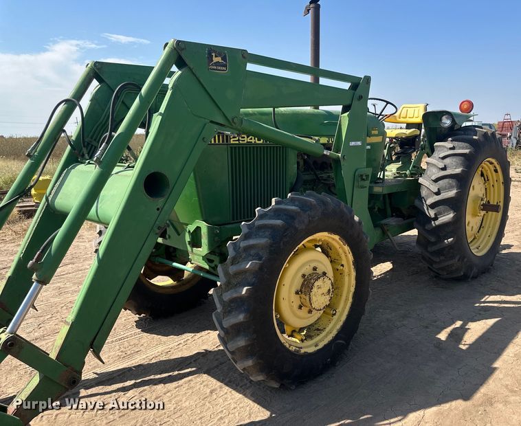 image for item OC9414 John Deere 2940 MFWD tractor