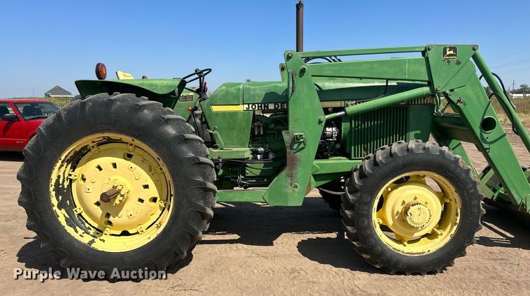 image for item OC9414 John Deere 2940 MFWD tractor