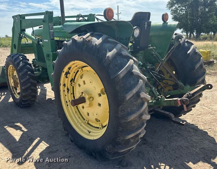 image for item OC9414 John Deere 2940 MFWD tractor