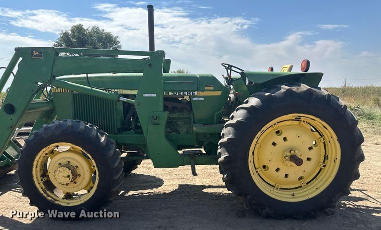 image for item OC9414 John Deere 2940 MFWD tractor