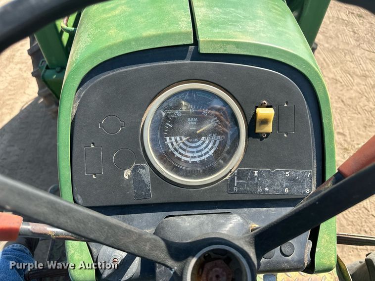 image for item OC9414 John Deere 2940 MFWD tractor