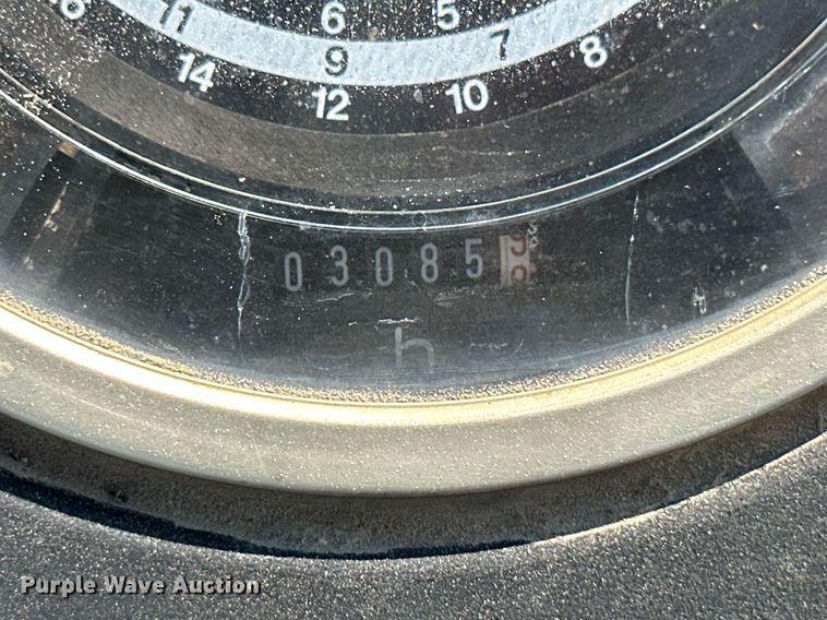 image for item OC9414 John Deere 2940 MFWD tractor