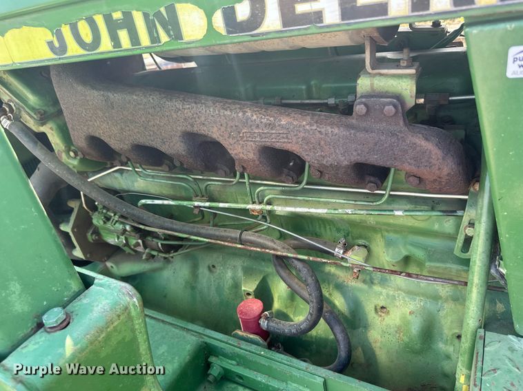 image for item OC9414 John Deere 2940 MFWD tractor