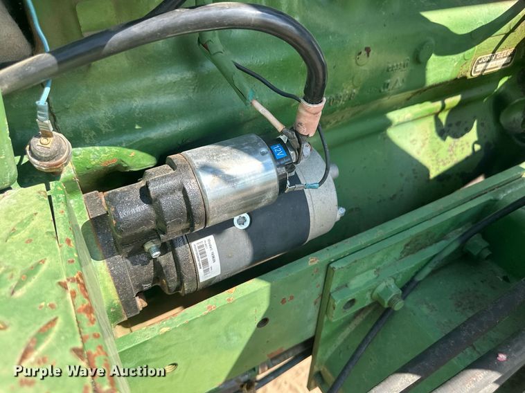 image for item OC9414 John Deere 2940 MFWD tractor