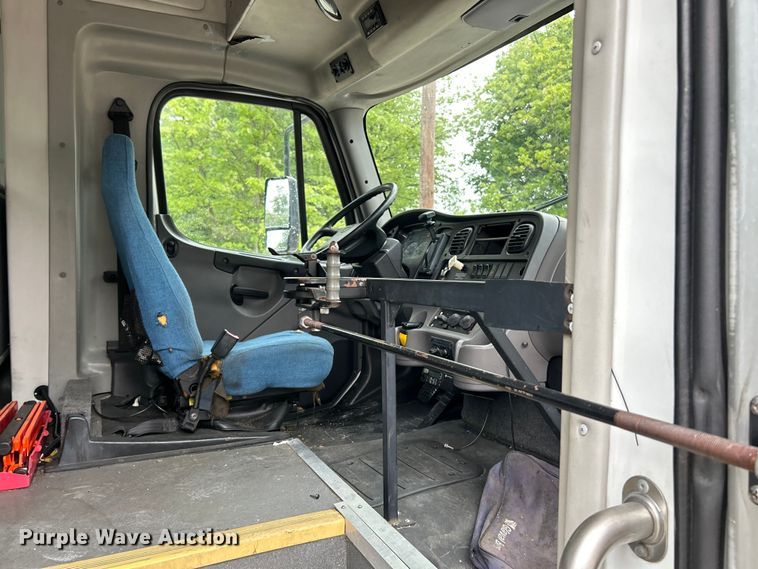 image for item OK9778 2012 Freightliner S2C  shuttle bus