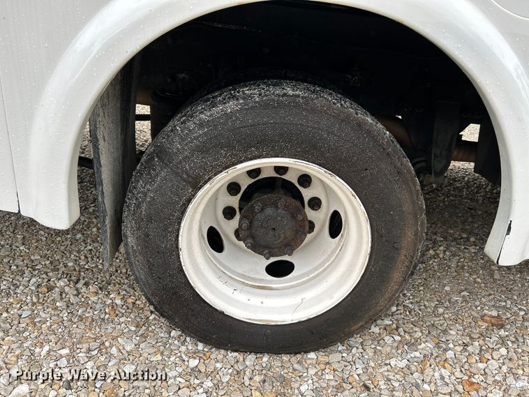 image for item OK9778 2012 Freightliner S2C  shuttle bus