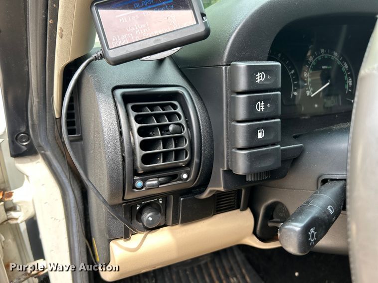 image for item OK9782 2003 Land Rover Discovery  SUV