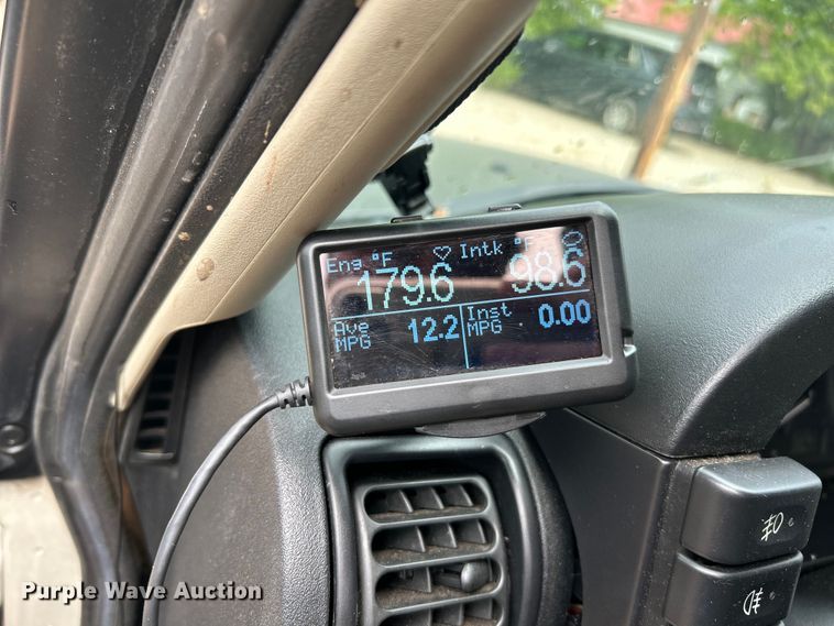 image for item OK9782 2003 Land Rover Discovery  SUV