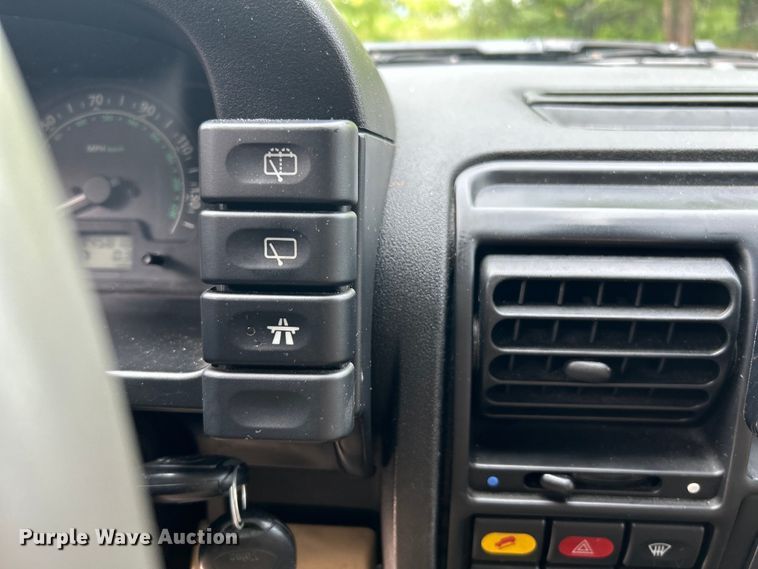 image for item OK9782 2003 Land Rover Discovery  SUV