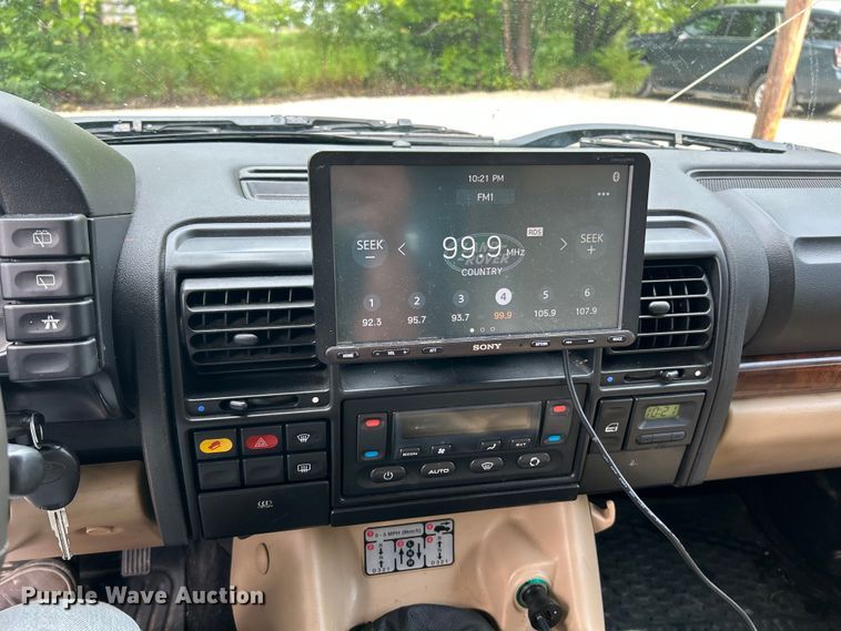 image for item OK9782 2003 Land Rover Discovery  SUV