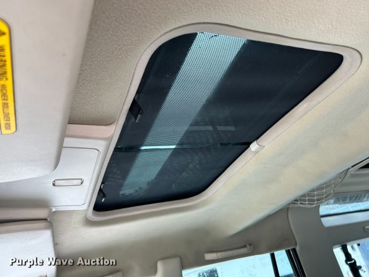 image for item OK9782 2003 Land Rover Discovery  SUV