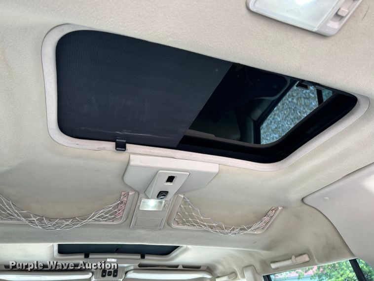 image for item OK9782 2003 Land Rover Discovery  SUV