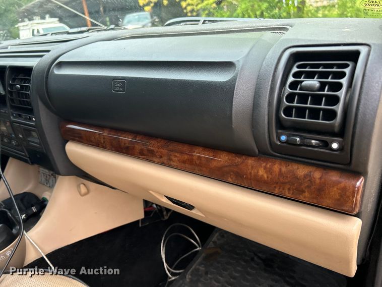 image for item OK9782 2003 Land Rover Discovery  SUV