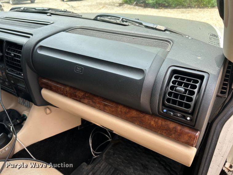 image for item OK9782 2003 Land Rover Discovery  SUV