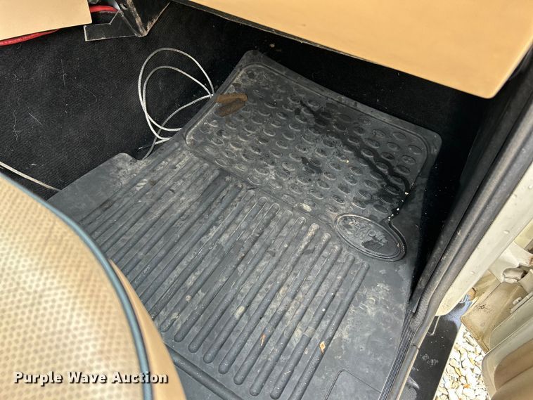 image for item OK9782 2003 Land Rover Discovery  SUV