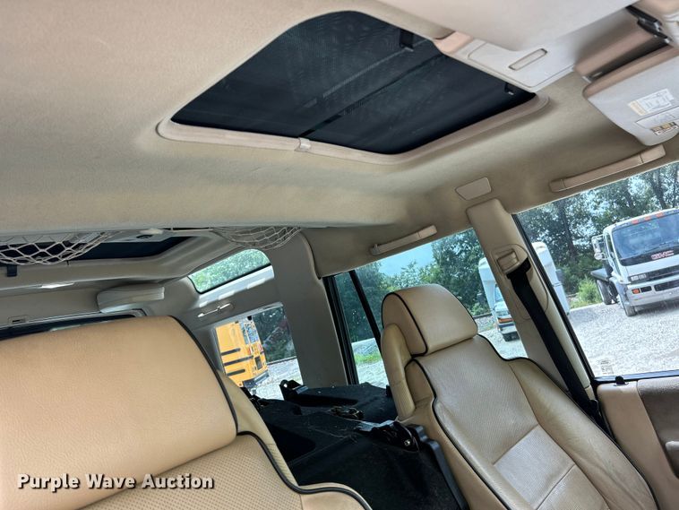 image for item OK9782 2003 Land Rover Discovery  SUV