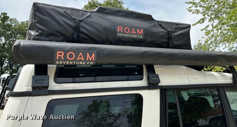 image for item OK9782 2003 Land Rover Discovery  SUV