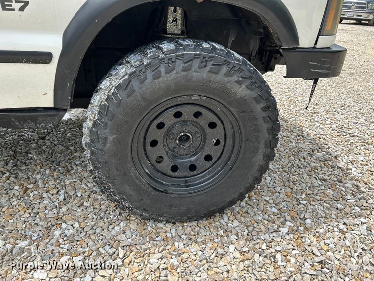 image for item OK9782 2003 Land Rover Discovery  SUV