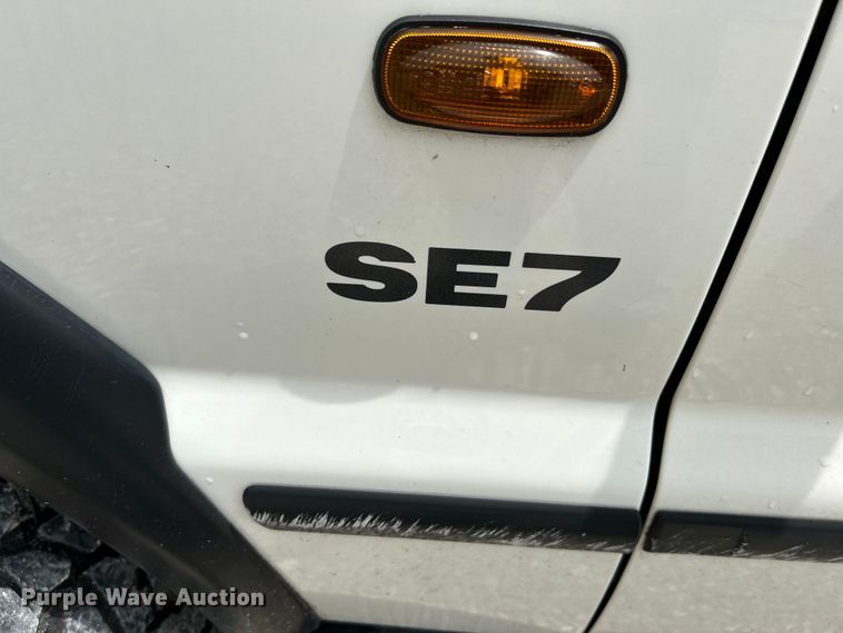 image for item OK9782 2003 Land Rover Discovery  SUV