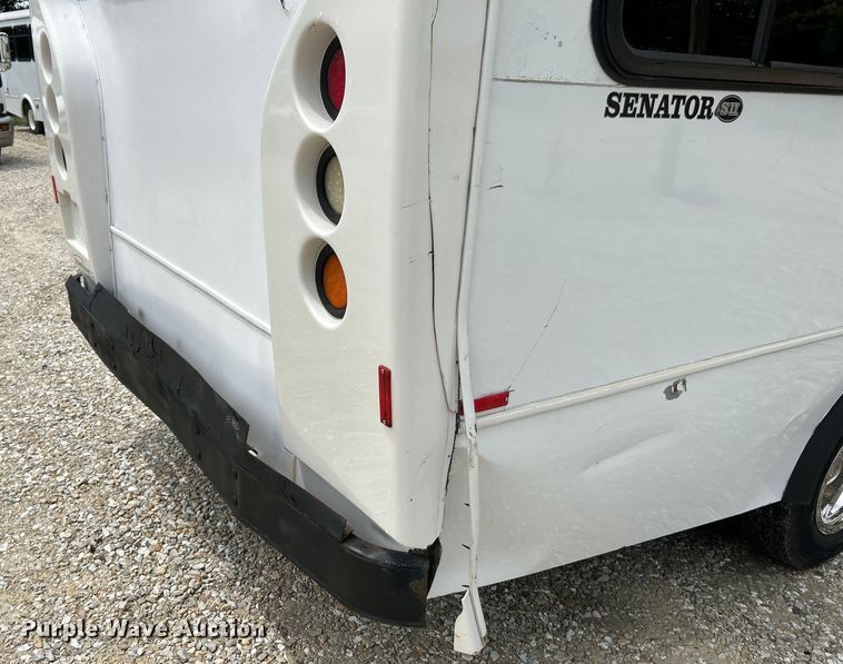 image for item OK9783 2009 Chevrolet Express 4500  shuttle bus