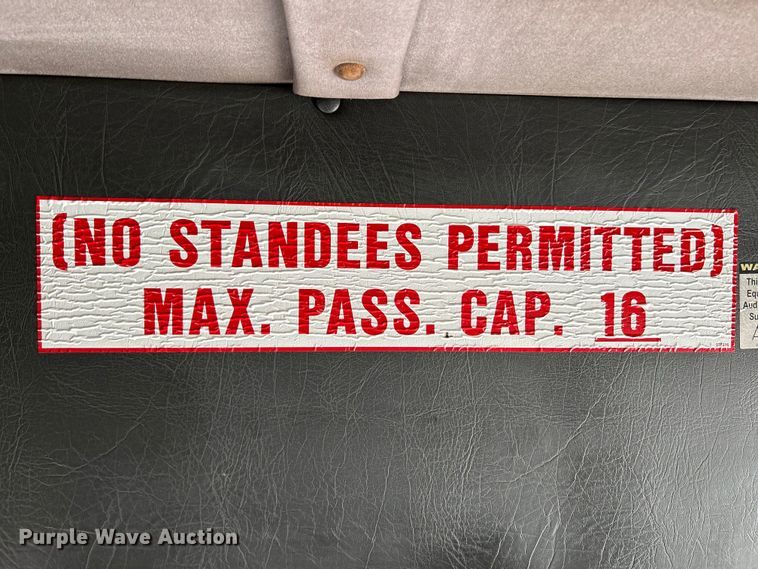 image for item OK9783 2009 Chevrolet Express 4500  shuttle bus