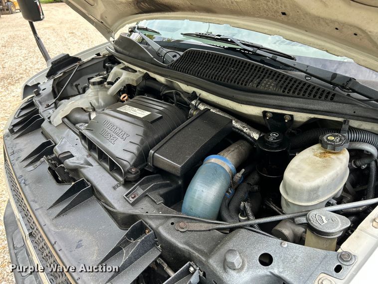 image for item OK9783 2009 Chevrolet Express 4500  shuttle bus