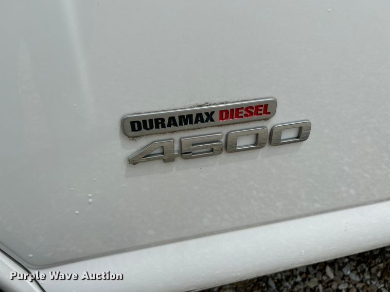 image for item OK9783 2009 Chevrolet Express 4500  shuttle bus