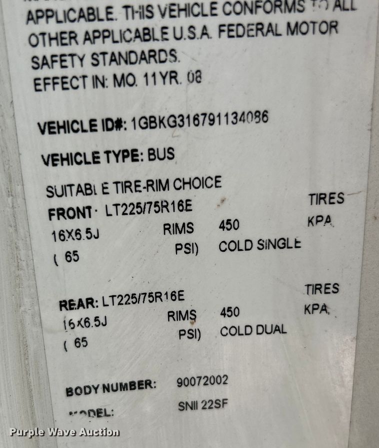 image for item OK9783 2009 Chevrolet Express 4500  shuttle bus