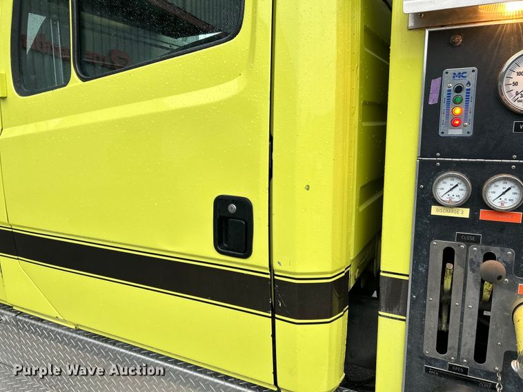 image for item OK9788 1993 Freightliner FL80  fire truck