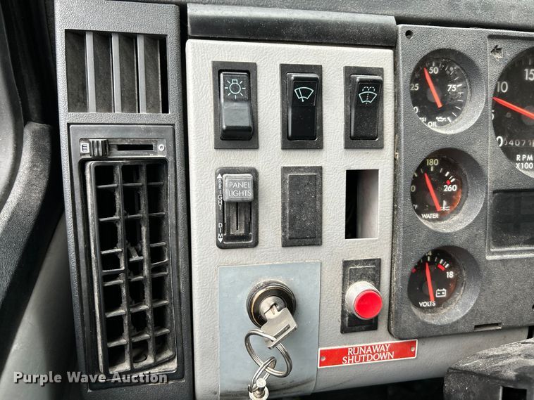image for item OK9788 1993 Freightliner FL80  fire truck