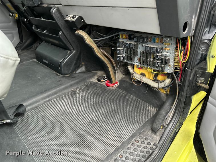 image for item OK9788 1993 Freightliner FL80  fire truck