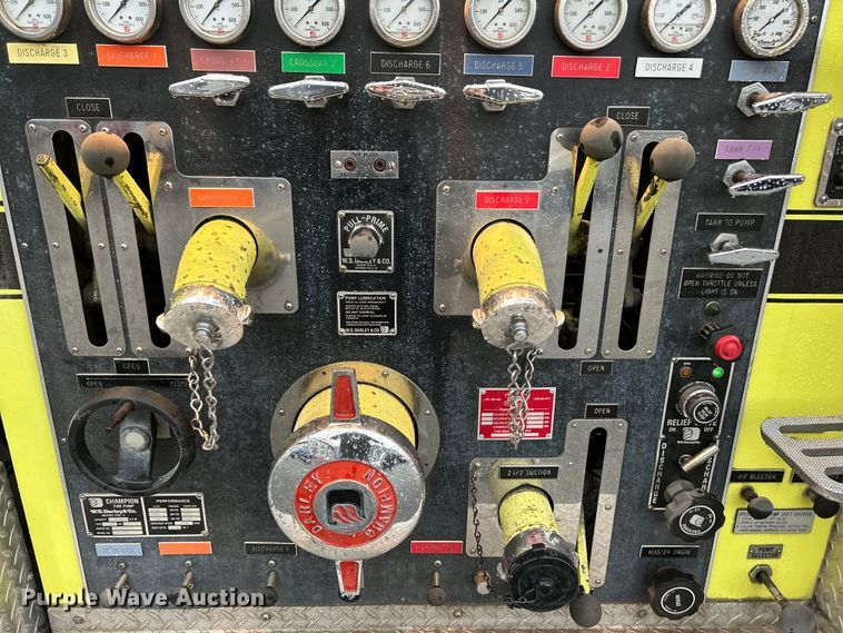 image for item OK9788 1993 Freightliner FL80  fire truck