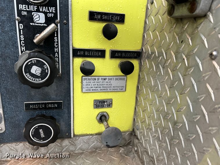 image for item OK9788 1993 Freightliner FL80  fire truck