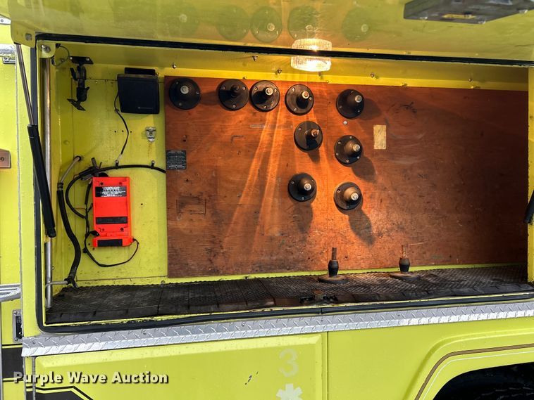 image for item OK9788 1993 Freightliner FL80  fire truck