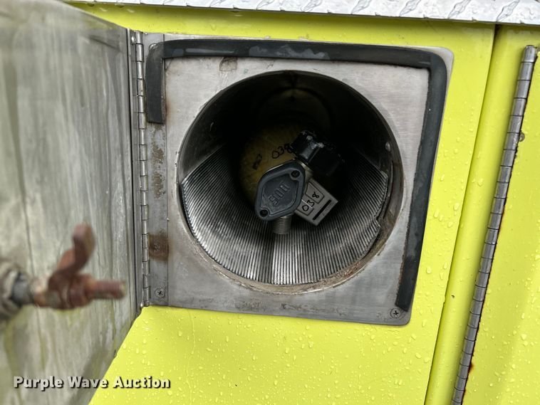 image for item OK9788 1993 Freightliner FL80  fire truck