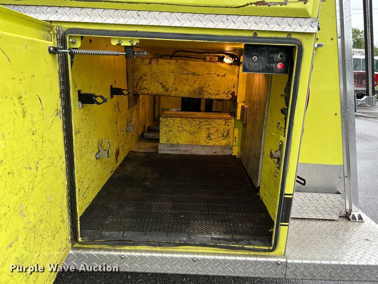 image for item OK9788 1993 Freightliner FL80  fire truck