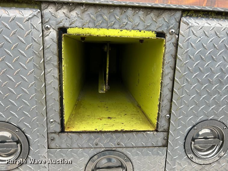 image for item OK9788 1993 Freightliner FL80  fire truck