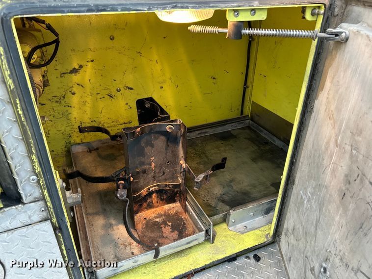 image for item OK9788 1993 Freightliner FL80  fire truck