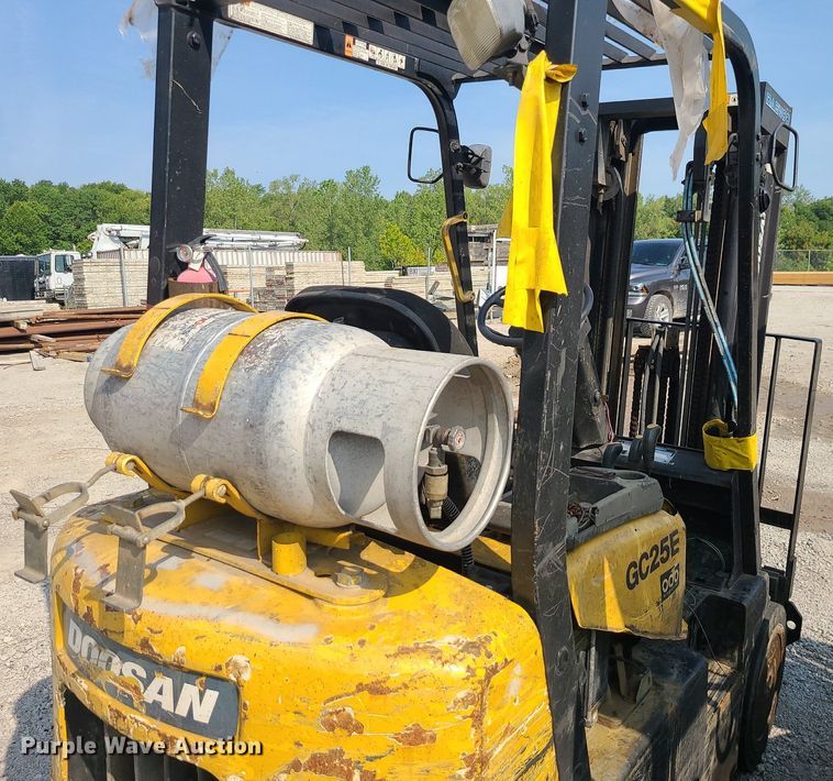 image for item ZA0336 Doosan GC25E-3  forklift