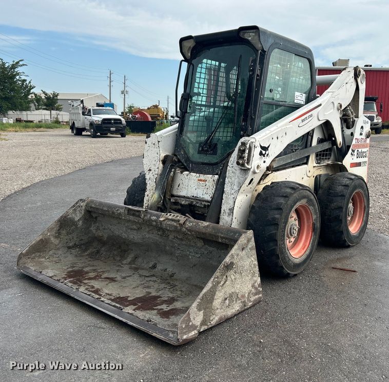 image for item DI7962 2013 Bobcat S650  skid steer loader