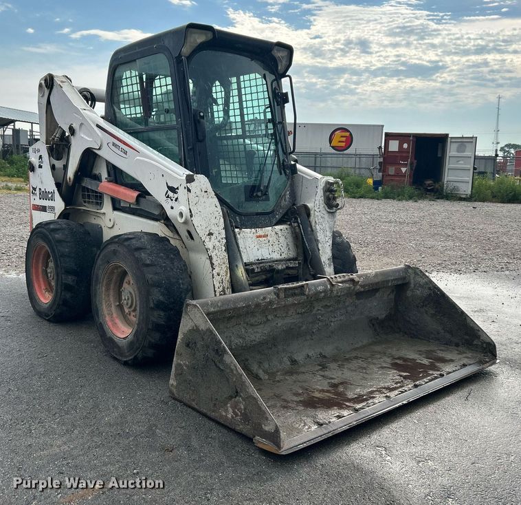 image for item DI7962 2013 Bobcat S650  skid steer loader
