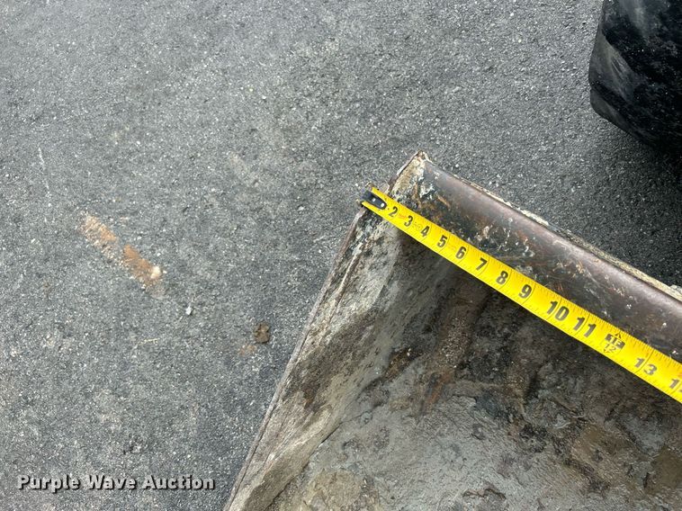 image for item DI7962 2013 Bobcat S650  skid steer loader