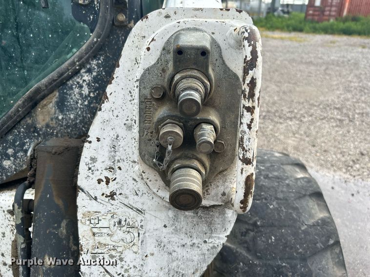 image for item DI7962 2013 Bobcat S650  skid steer loader
