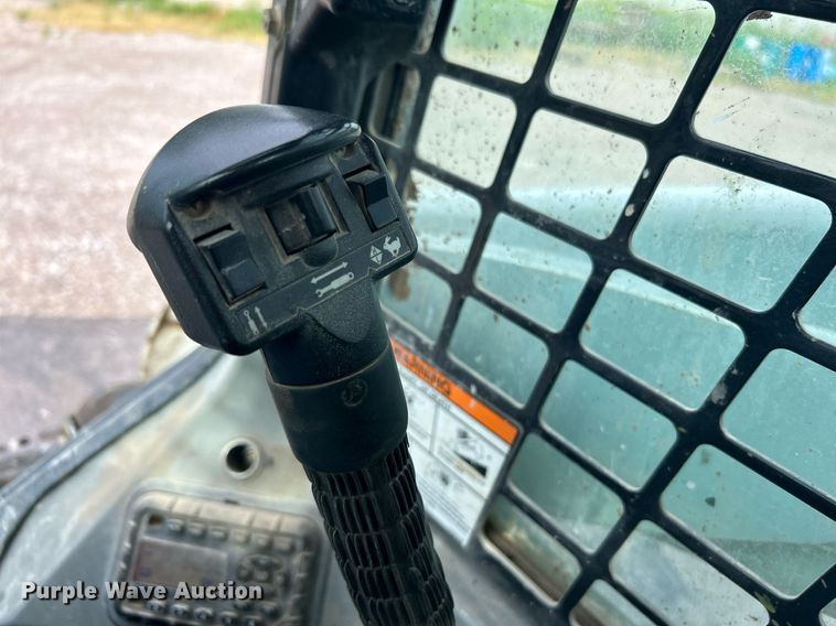 image for item DI7962 2013 Bobcat S650  skid steer loader