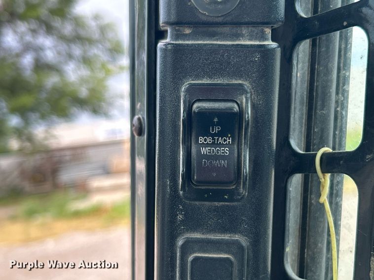 image for item DI7962 2013 Bobcat S650  skid steer loader