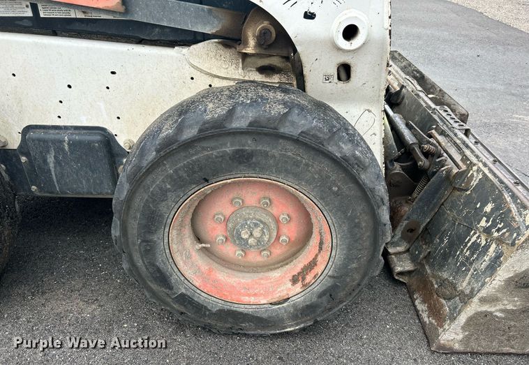 image for item DI7962 2013 Bobcat S650  skid steer loader