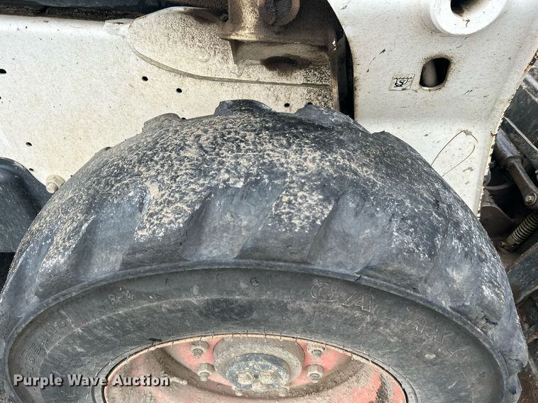 image for item DI7962 2013 Bobcat S650  skid steer loader